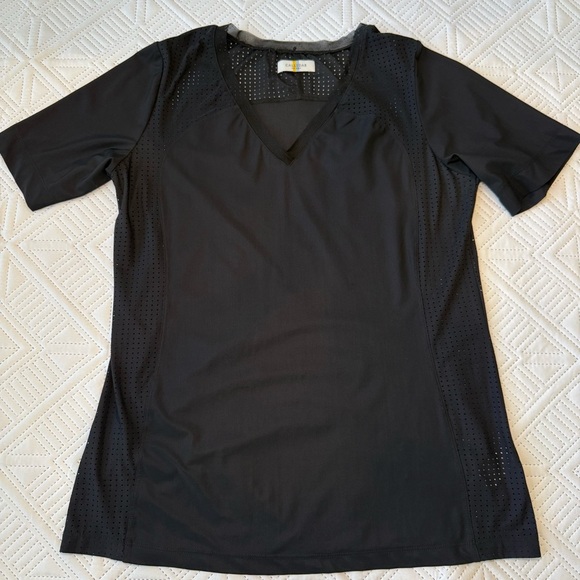 Callidae Tech Performance V-Neck Short Sleeve Top Size L In Black - Picture 1 of 9